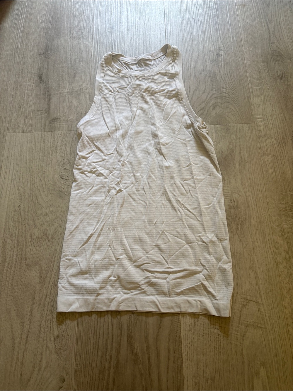 Lululemon Women’s White Sleeveless Tank Top